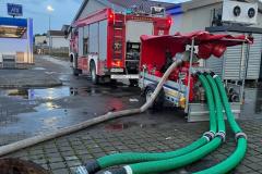 #66 16.07.2024r. Rumia ul. Grunwaldzka 8A - zalany sklep Biedronka i parking przy sklepie